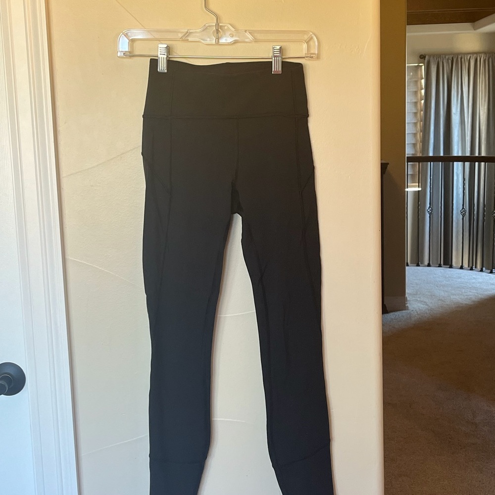 Black Lululemon Workout Leggings